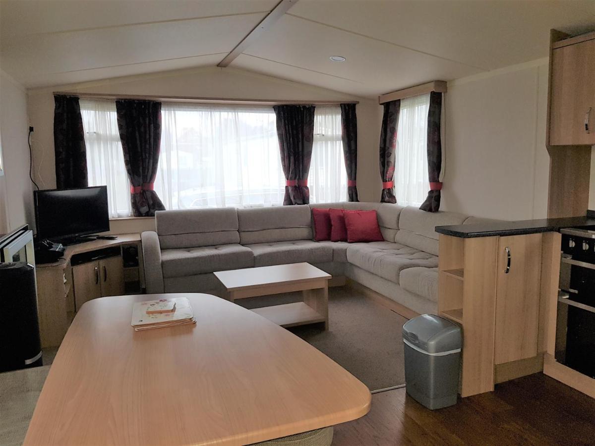 720 Unity, Holiday home *